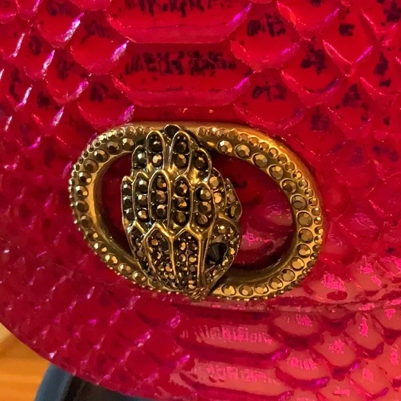 Kurt Geiger Fuchsia Chelsea Saddle Bag NWT - Picture 2 of 10